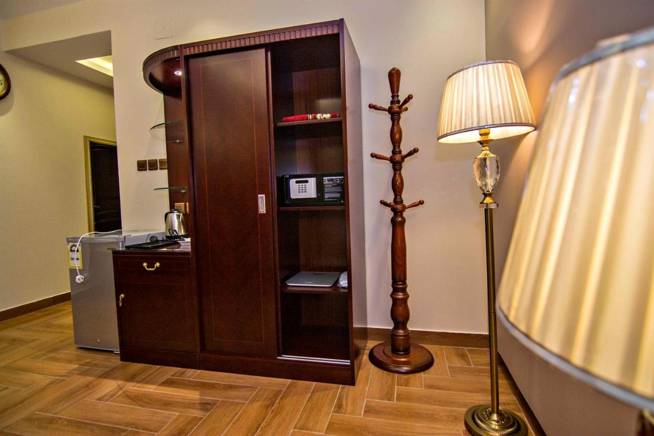 Dreams Houses Furnished Suites 타부크 외부 사진