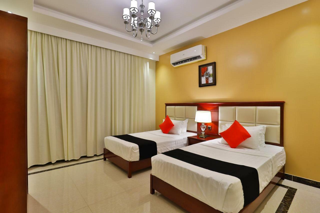 Dreams Houses Furnished Suites 타부크 외부 사진