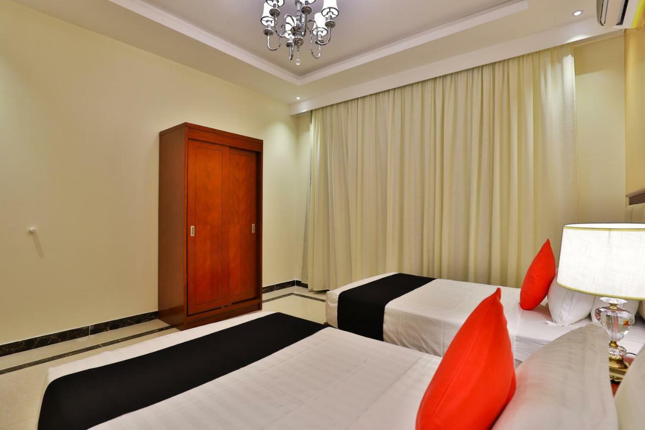 Dreams Houses Furnished Suites 타부크 외부 사진