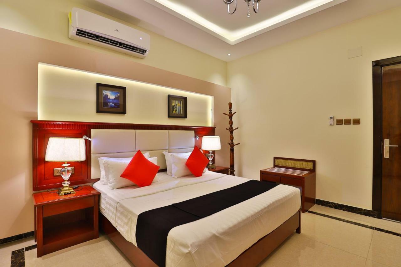 Dreams Houses Furnished Suites 타부크 외부 사진